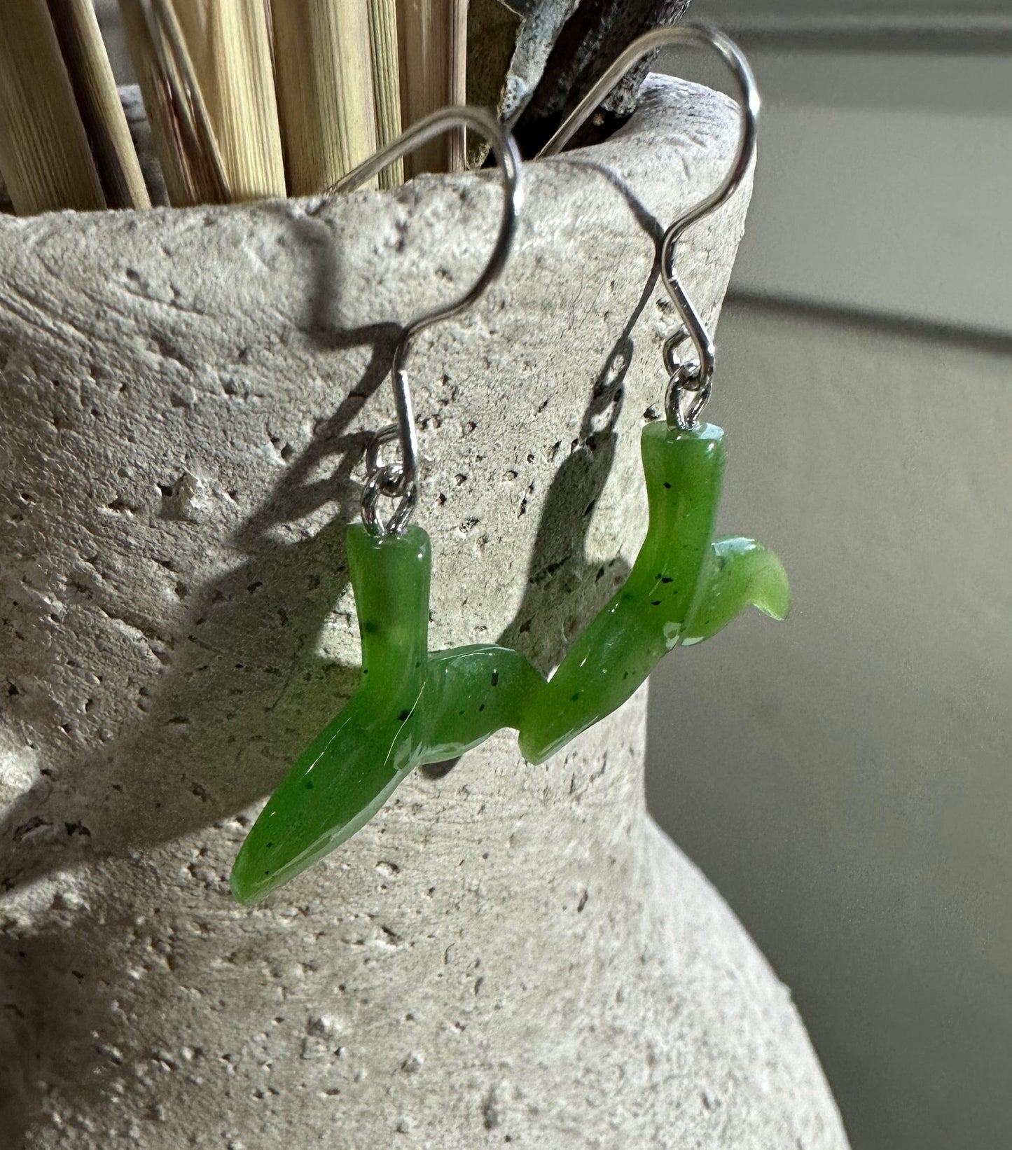 Jade Whale Tail Earrings, 18mm - 1551