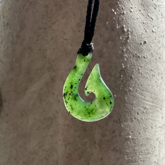 Jade Pendant, Fish Hook Small 20mm