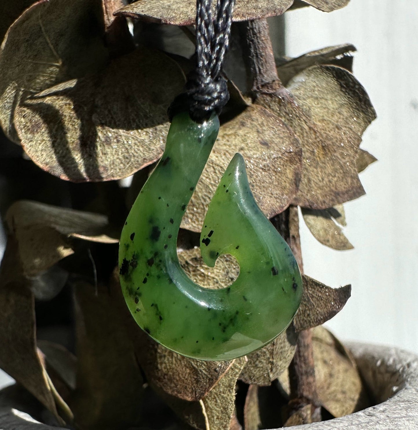 Jade Pendant, Fish Hook Small 20mm