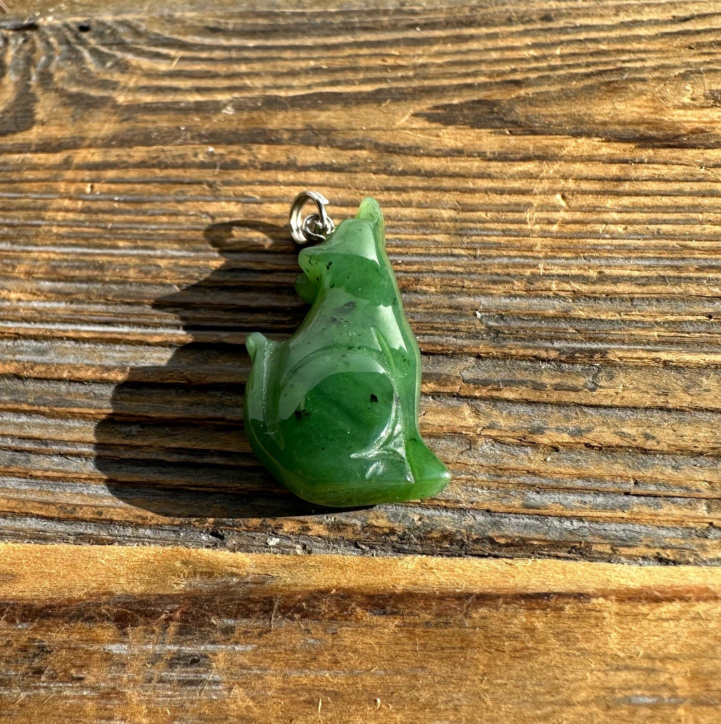 Jade Pendant, Wolf 30mm
