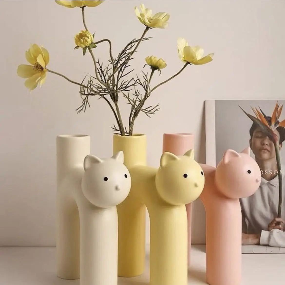 Cream Wind Ceramic Cat Vase