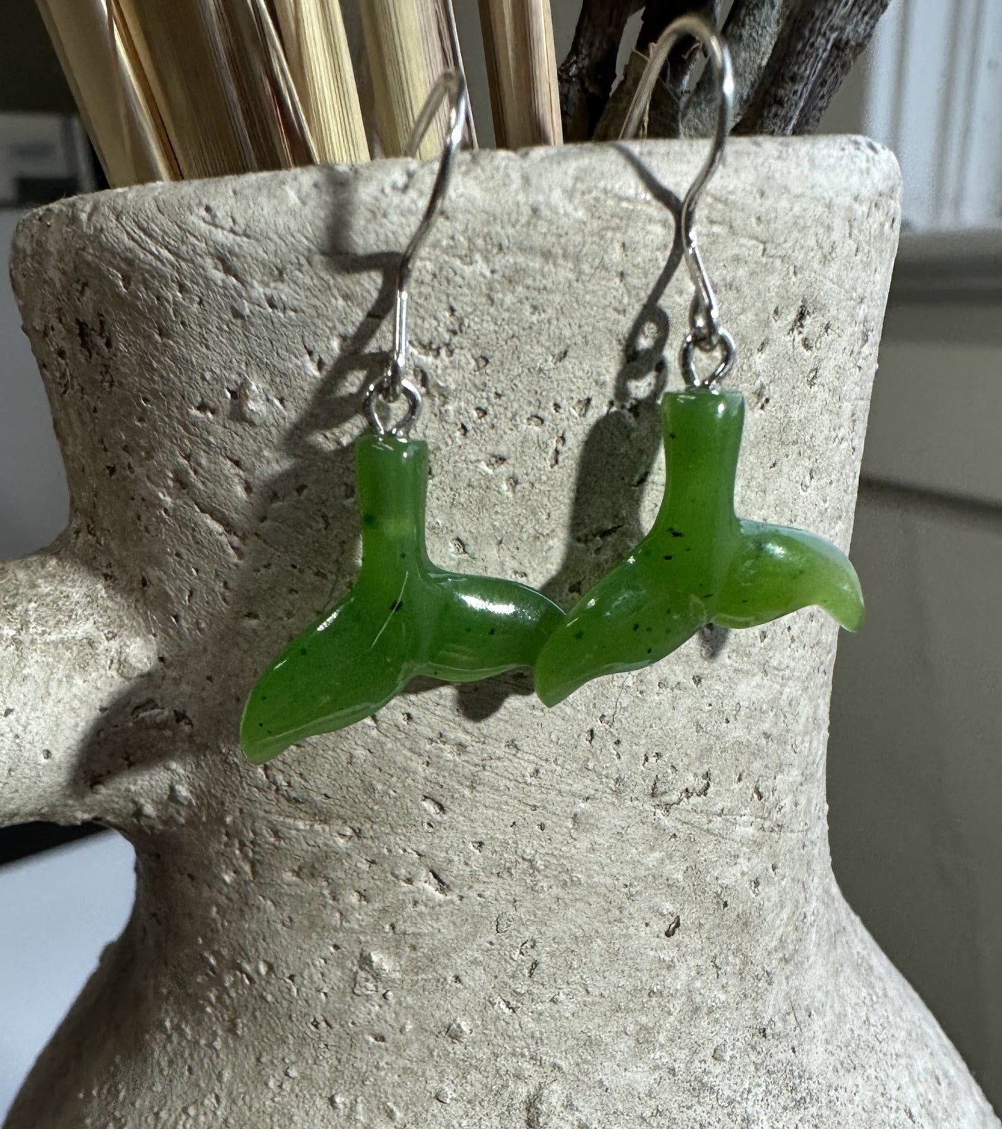 Jade Whale Tail Earrings, 18mm - 1551