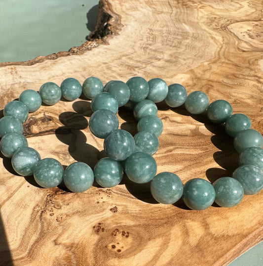 Guatemalan Jadeite Bead Bracelet - 12mm